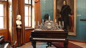 slide-m2_original_copy_1