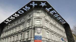 slide-r4_original_copy_1